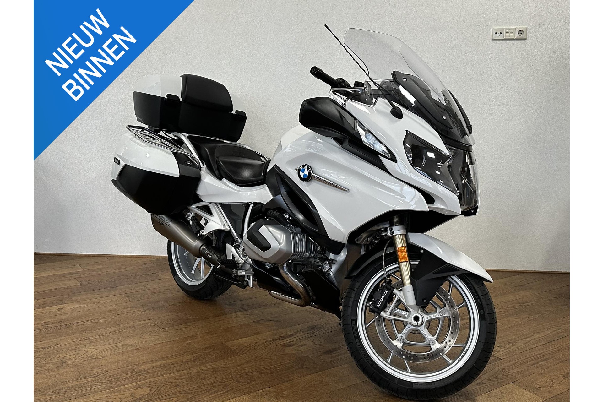 BMW  R 1250 RT *3-PAKKETEN*AKRA*1-EIGENAAR*DEALEROH*R1250RT
